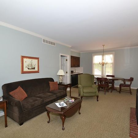 Century Suites Hotel Μπλούμινγκτον Εξωτερικό φωτογραφία